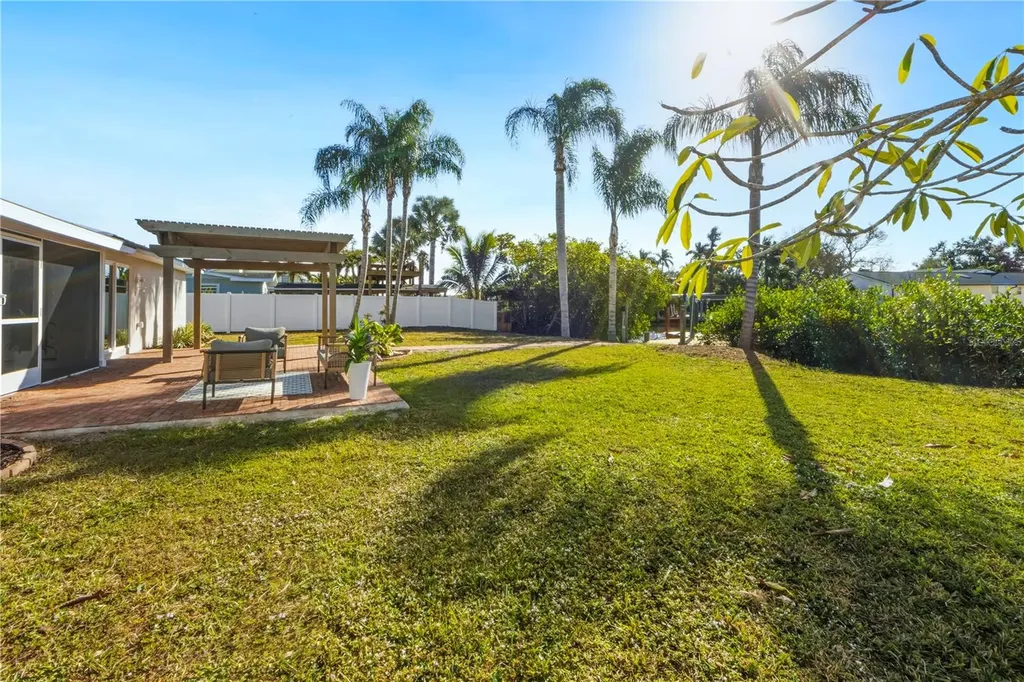 6911 9th Avenue NW Bradenton FL 34209