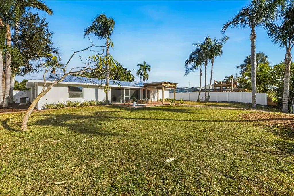 6911 9th Avenue NW Bradenton FL 34209