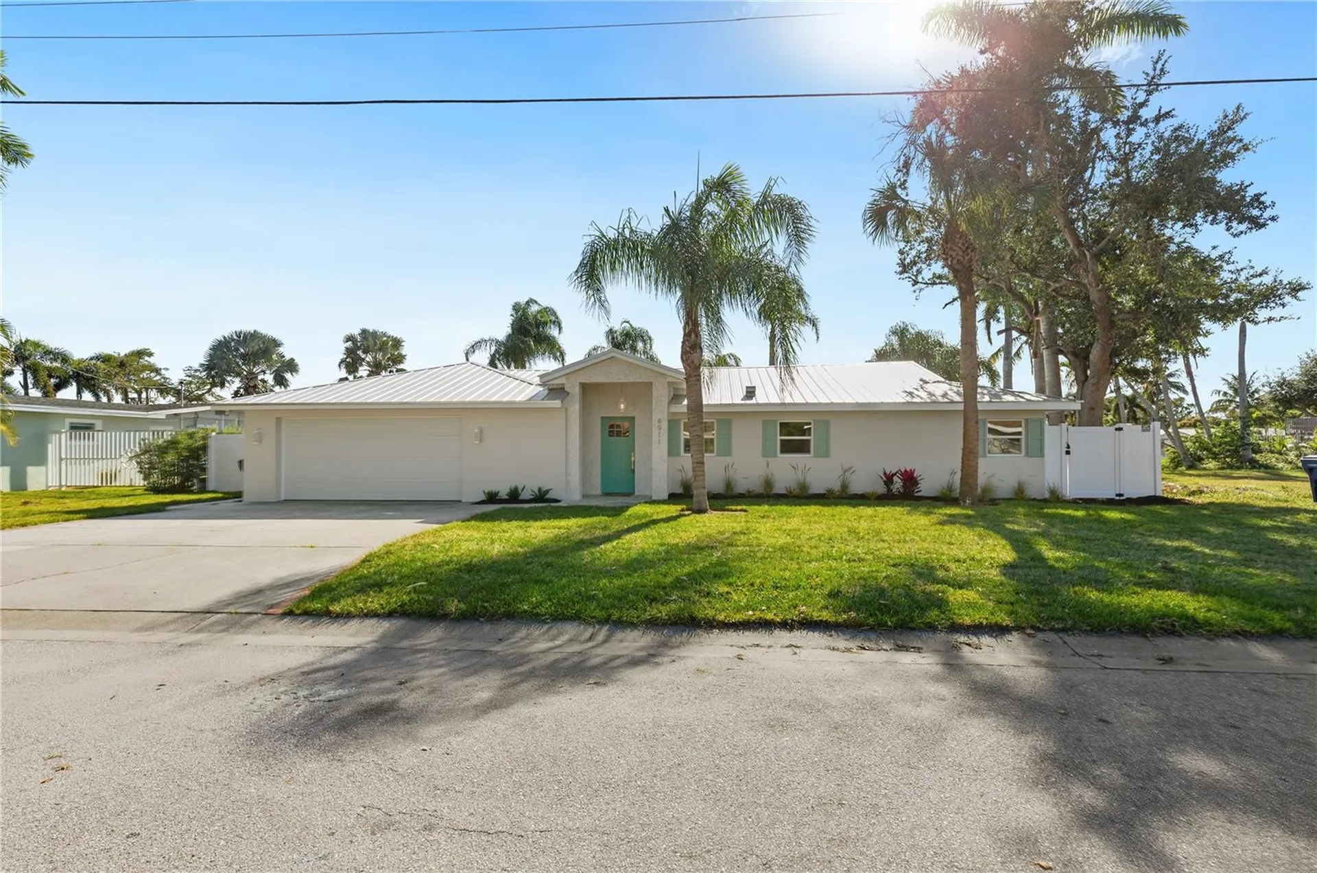 6911 9th Avenue NW Bradenton FL 34209