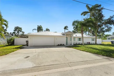 6911 9th Avenue NW Bradenton FL 34209