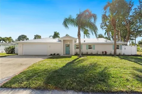 6911 9th Avenue NW Bradenton FL 34209