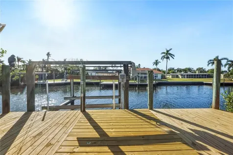 6911 9th Avenue NW Bradenton FL 34209