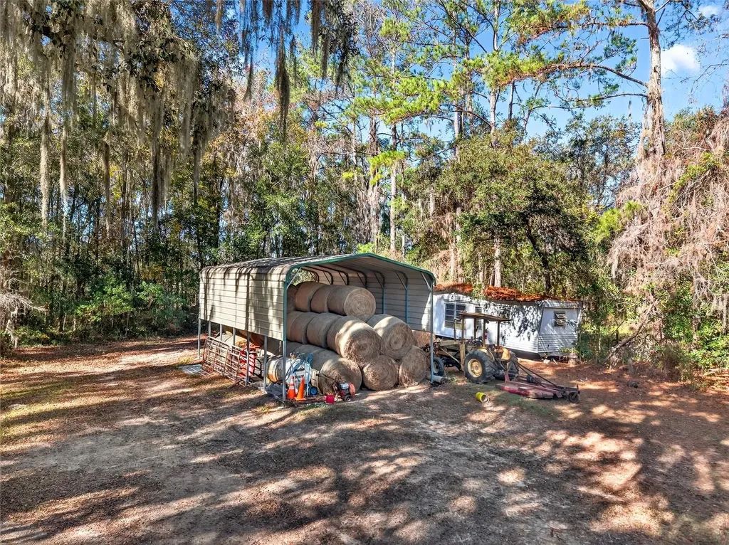 15340 NW 65th Avenue Road Reddick FL 32686