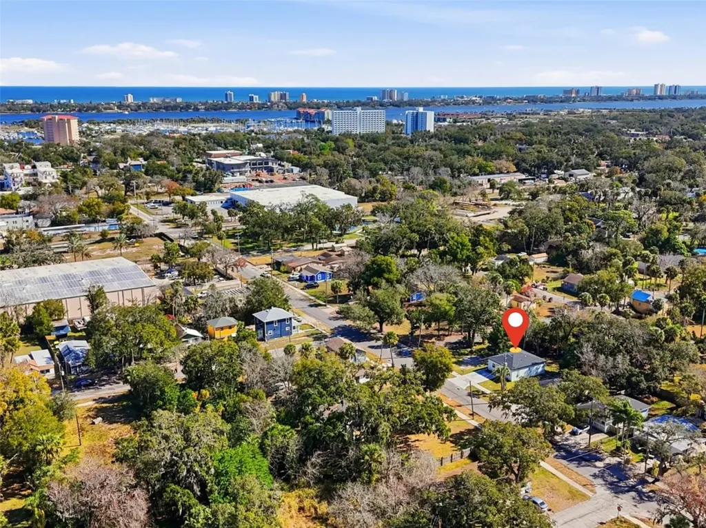557 Live Oak Avenue Daytona Beach FL 32114
