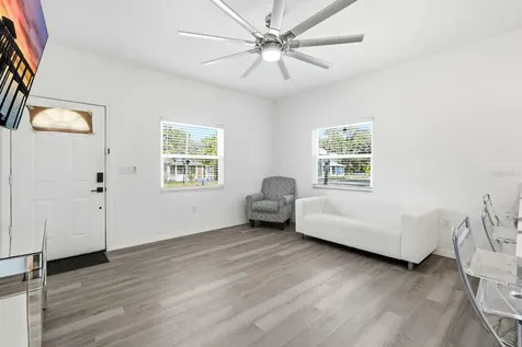 557 Live Oak Avenue Daytona Beach FL 32114
