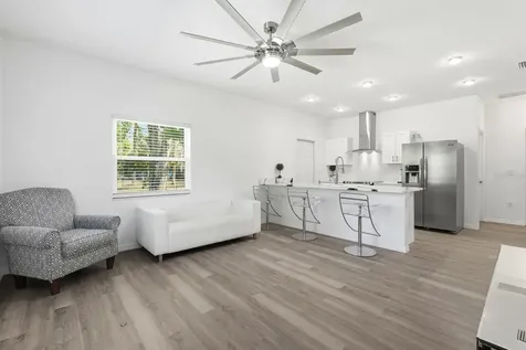 557 Live Oak Avenue Daytona Beach FL 32114