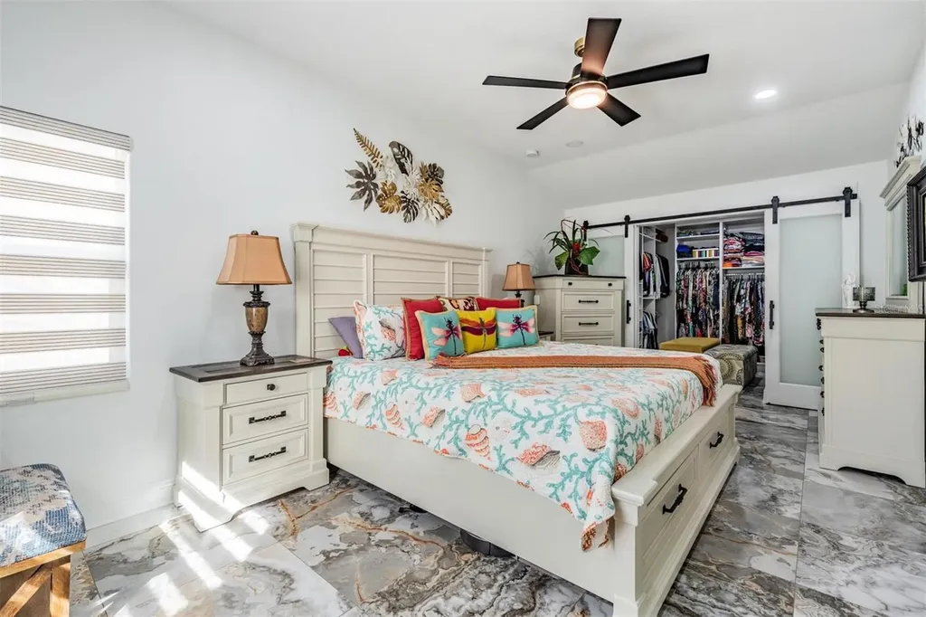 6907 W Creek Drive Tampa FL 33615