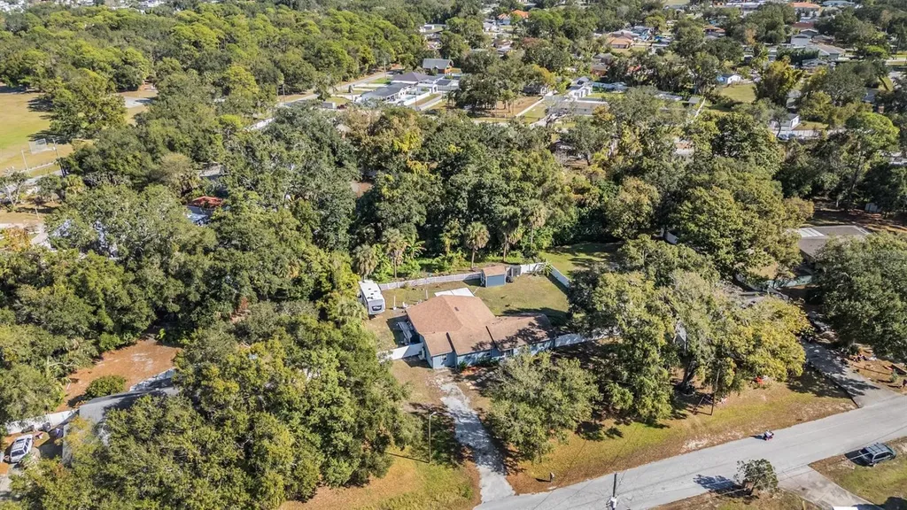 6907 W Creek Drive Tampa FL 33615