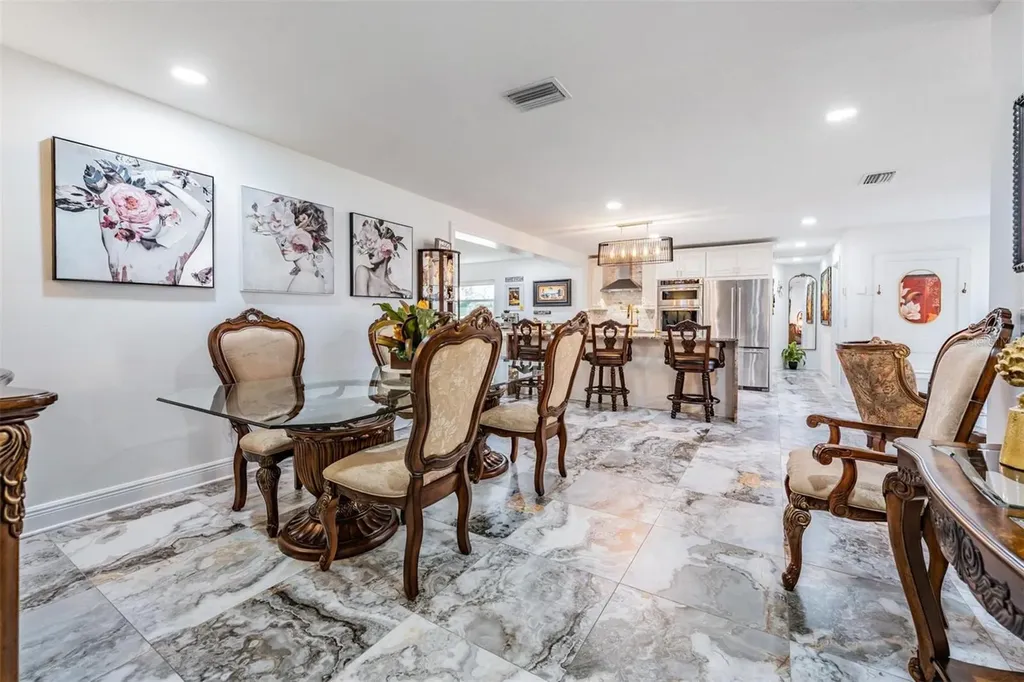 6907 W Creek Drive Tampa FL 33615