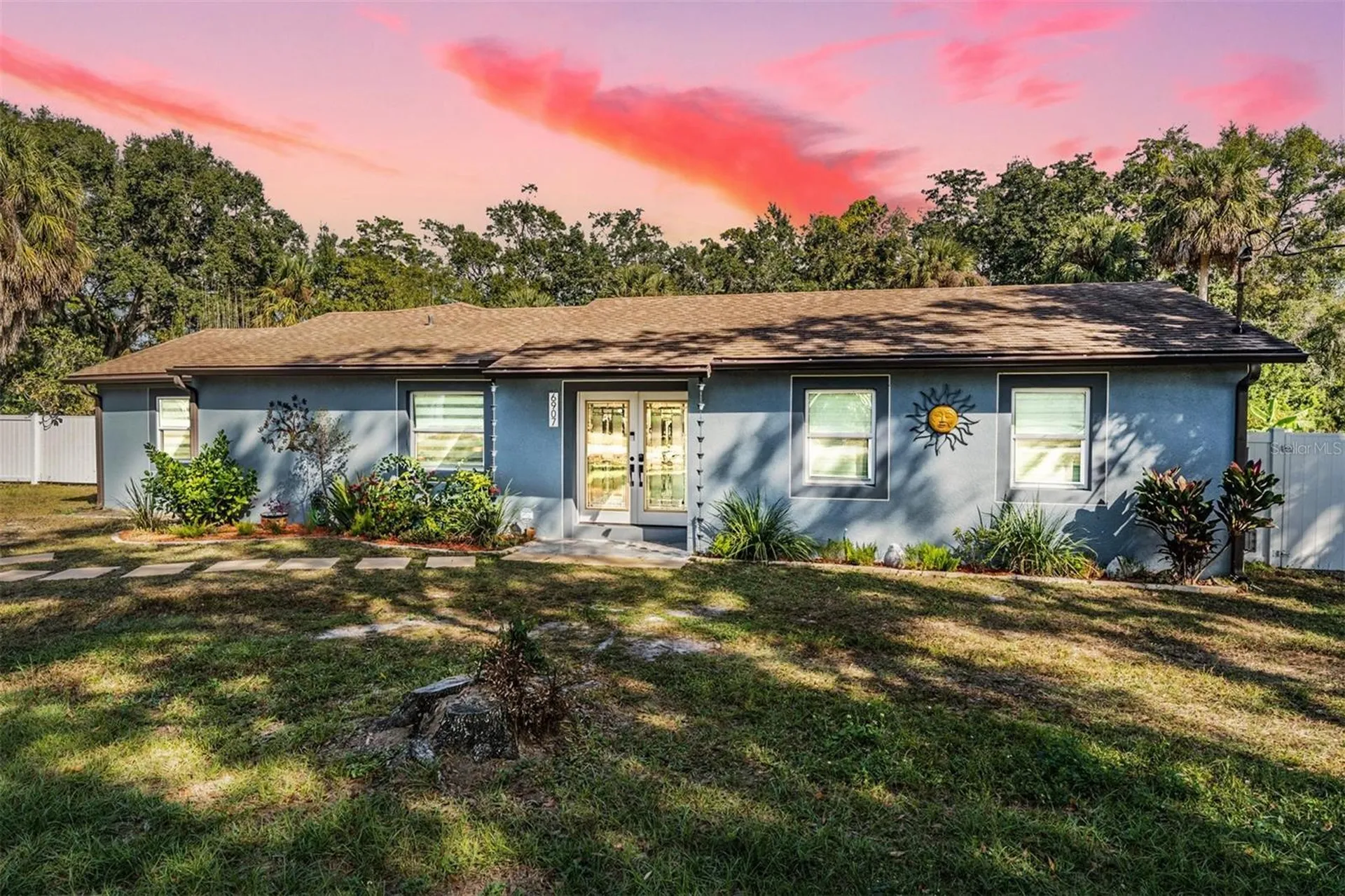 6907 W Creek Drive Tampa FL 33615