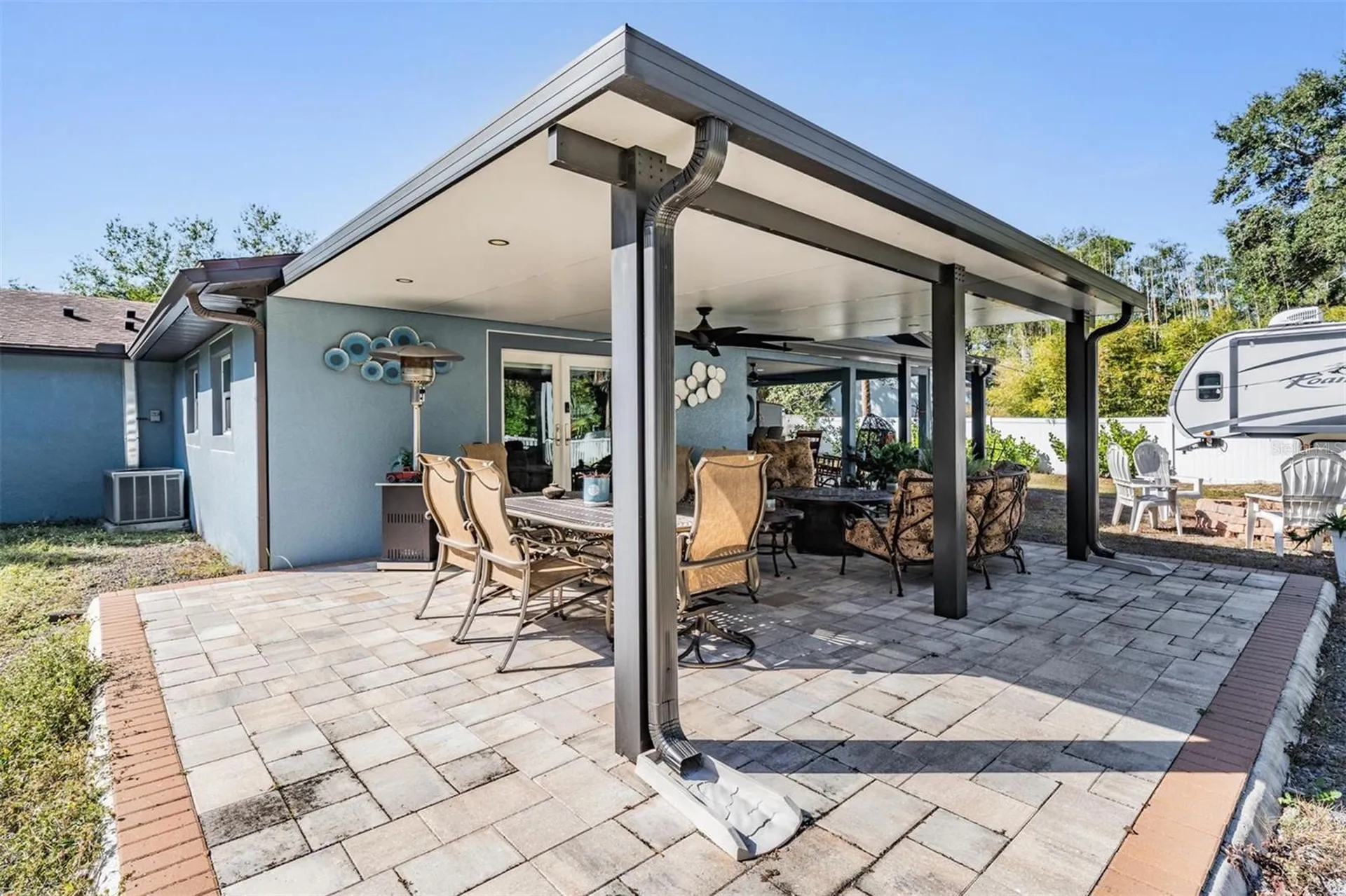 6907 W Creek Drive Tampa FL 33615