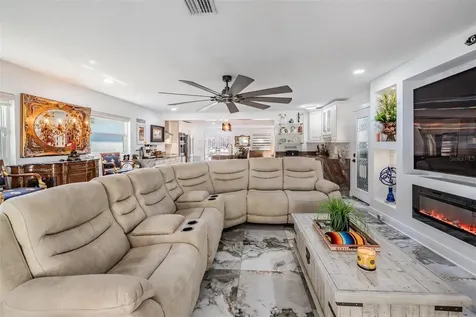 6907 W Creek Drive Tampa FL 33615