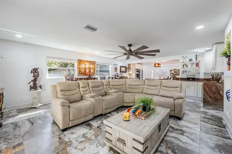 6907 W Creek Drive Tampa FL 33615