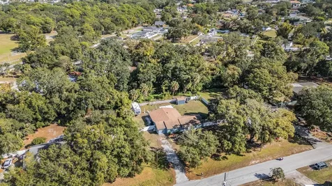 6907 W Creek Drive Tampa FL 33615