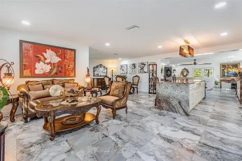 6907 W Creek Drive Tampa FL 33615