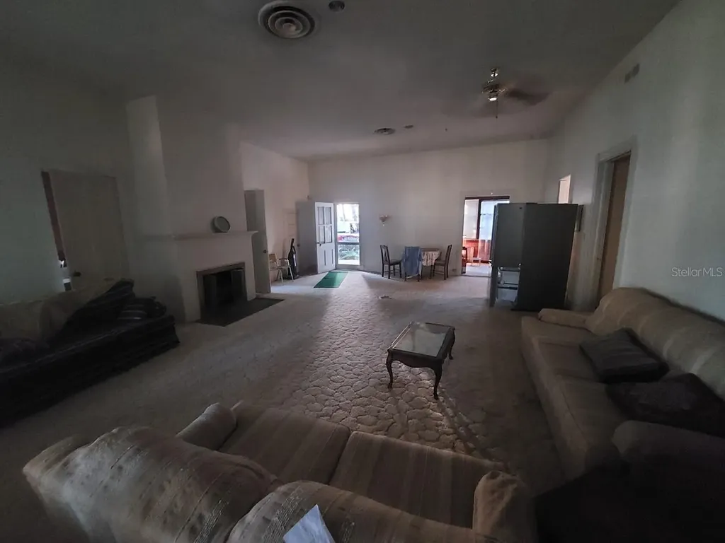 251 N Blue Lake Avenue Deland FL 32724