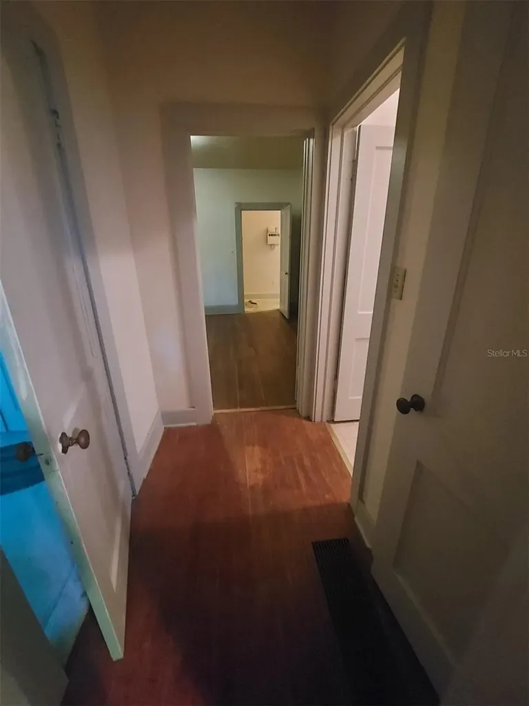 251 N Blue Lake Avenue Deland FL 32724