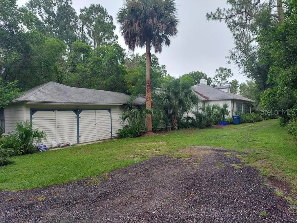 251 N Blue Lake Avenue Deland FL 32724