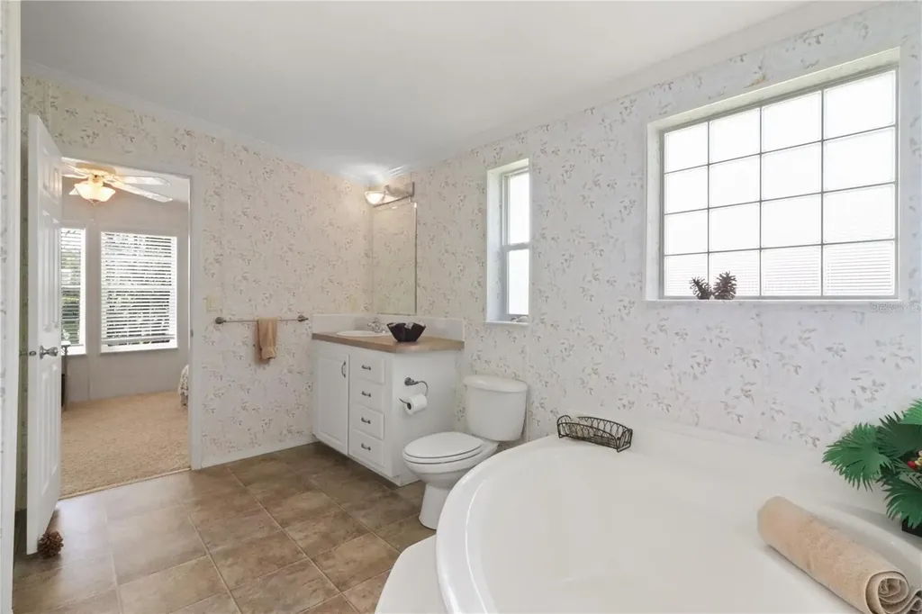 2100 Kings Highway Port Charlotte FL 33980