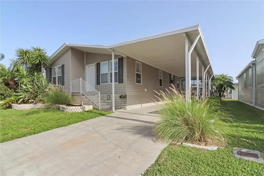2100 Kings Highway Port Charlotte FL 33980