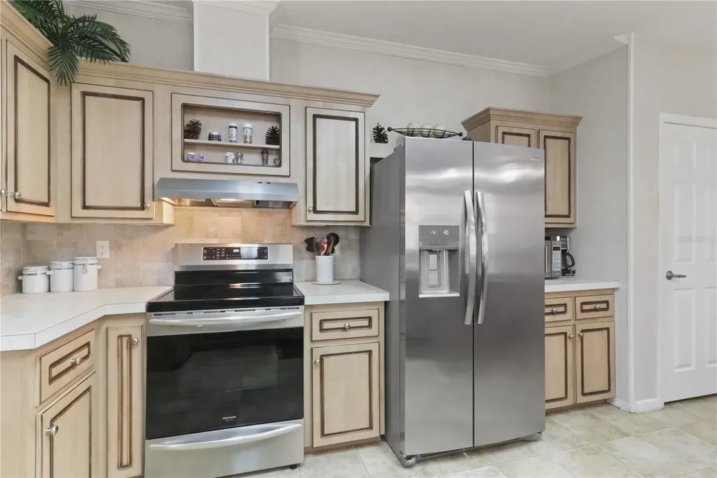 2100 Kings Highway Port Charlotte FL 33980