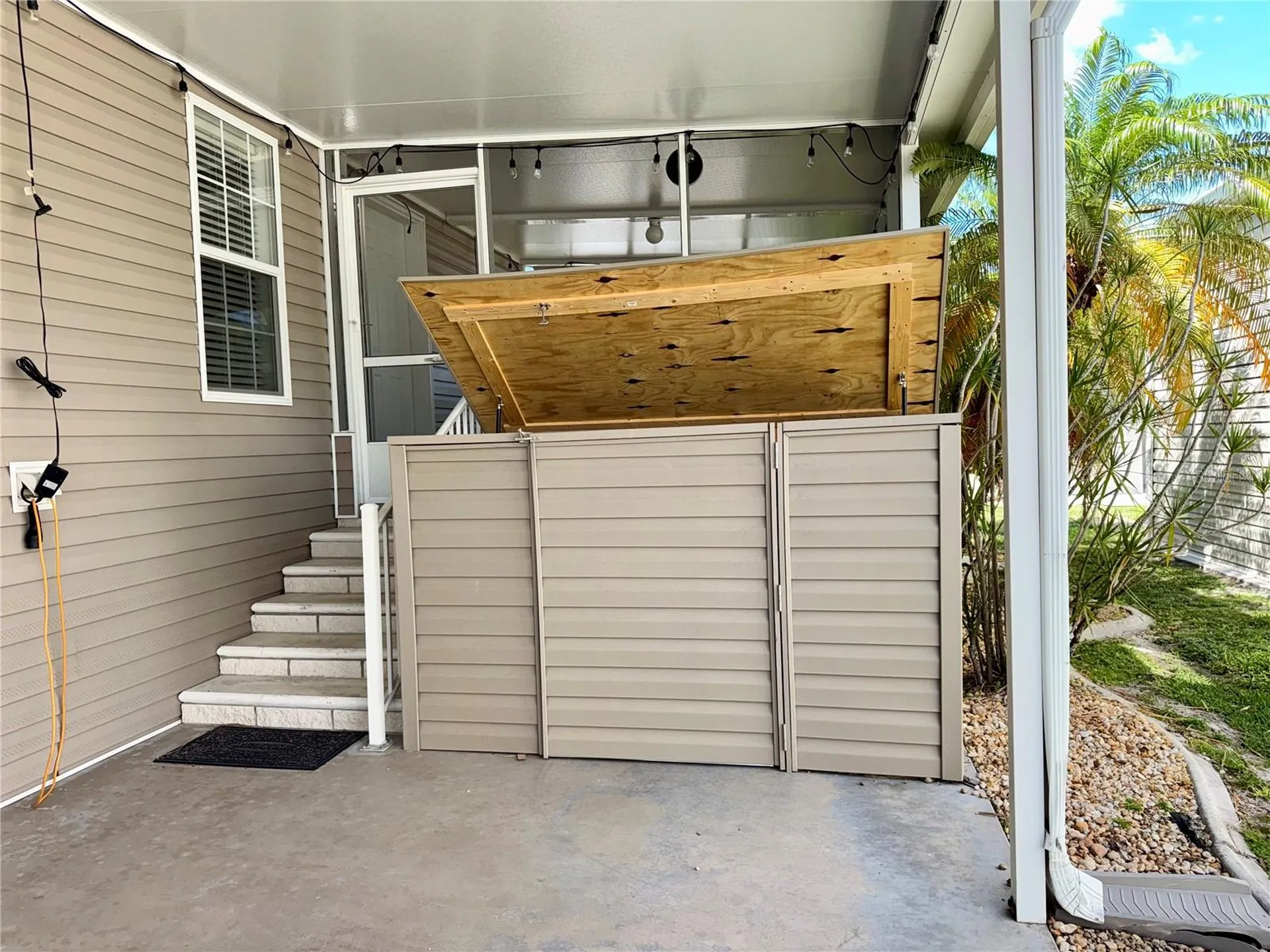 2100 Kings Highway Port Charlotte FL 33980