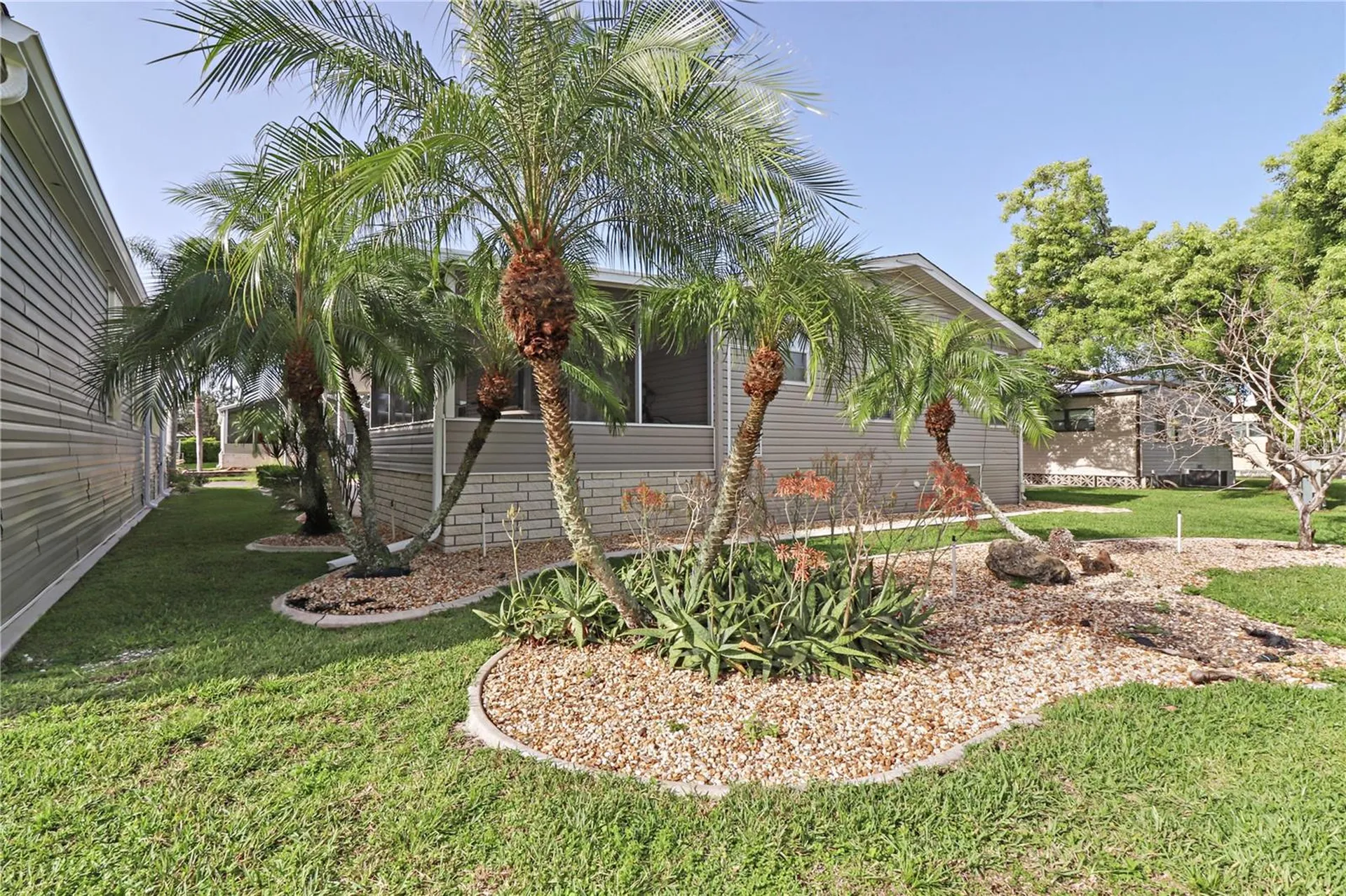 2100 Kings Highway Port Charlotte FL 33980
