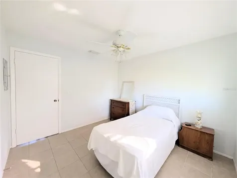 6105 Coral Way Bradenton FL 34207