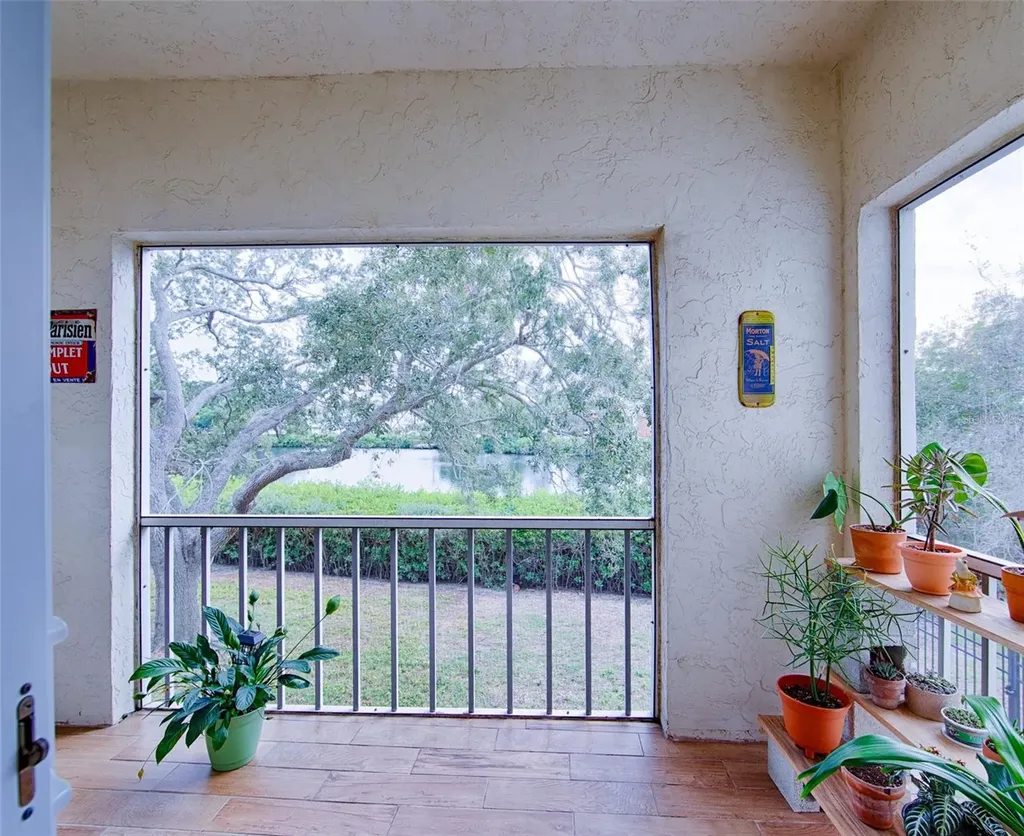 1860 Massachusetts Avenue NE St Petersburg FL 33703