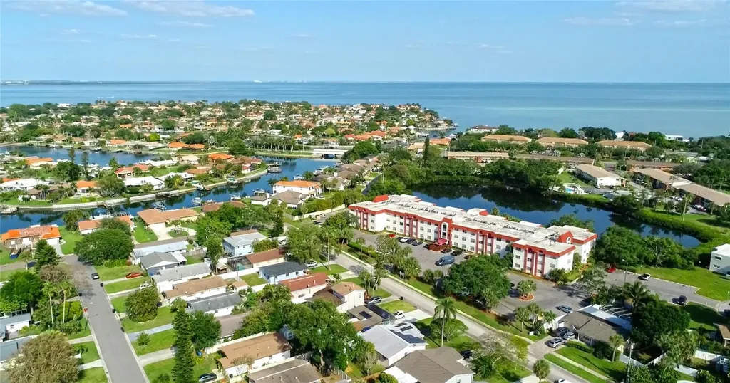 1860 Massachusetts Avenue NE St Petersburg FL 33703