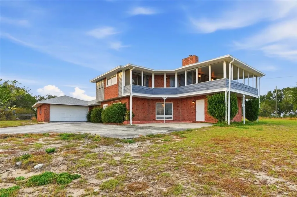 8837 Oakwood Drive Lake Wales FL 33898