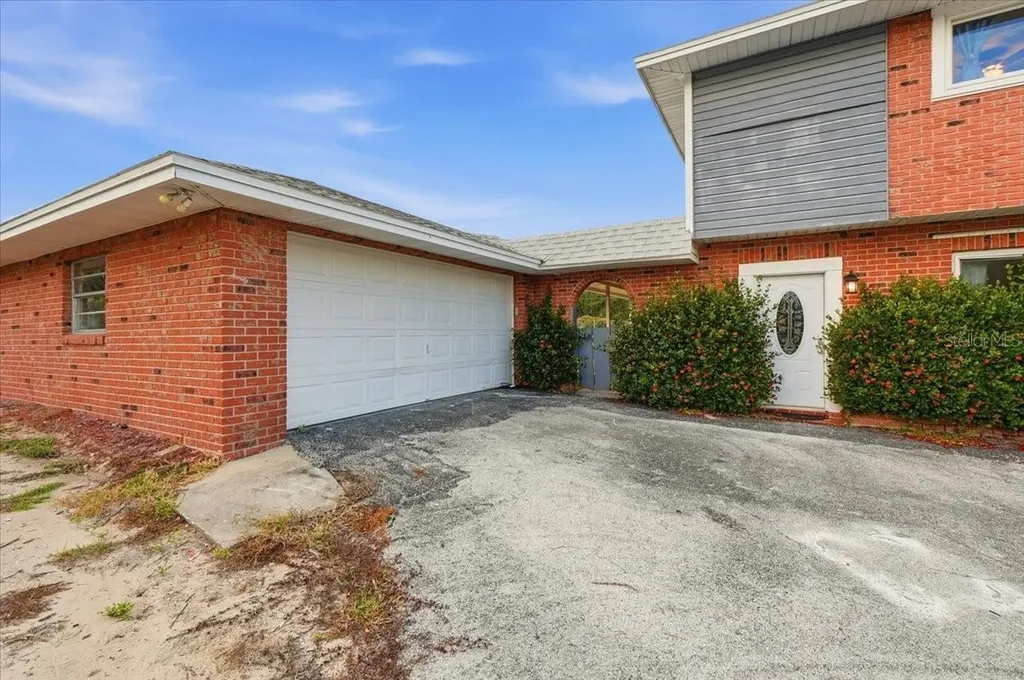 8837 Oakwood Drive Lake Wales FL 33898
