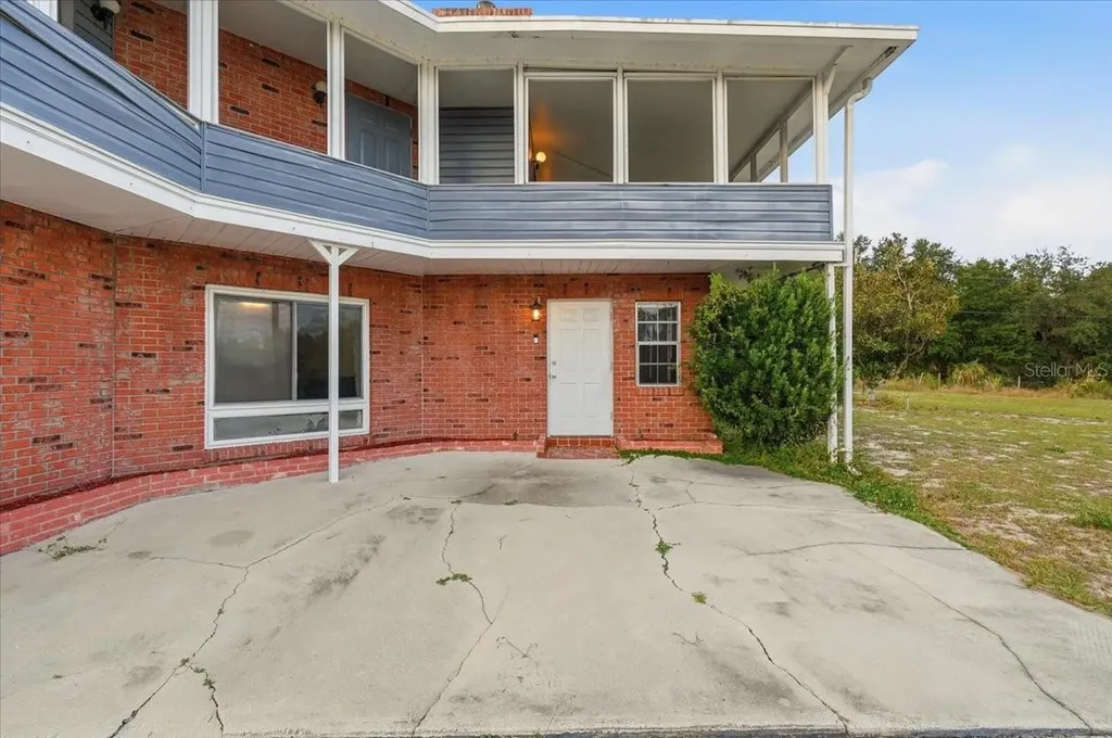 8837 Oakwood Drive Lake Wales FL 33898