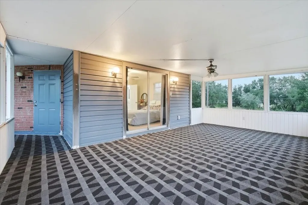8837 Oakwood Drive Lake Wales FL 33898