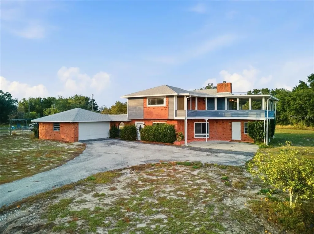 8837 Oakwood Drive Lake Wales FL 33898