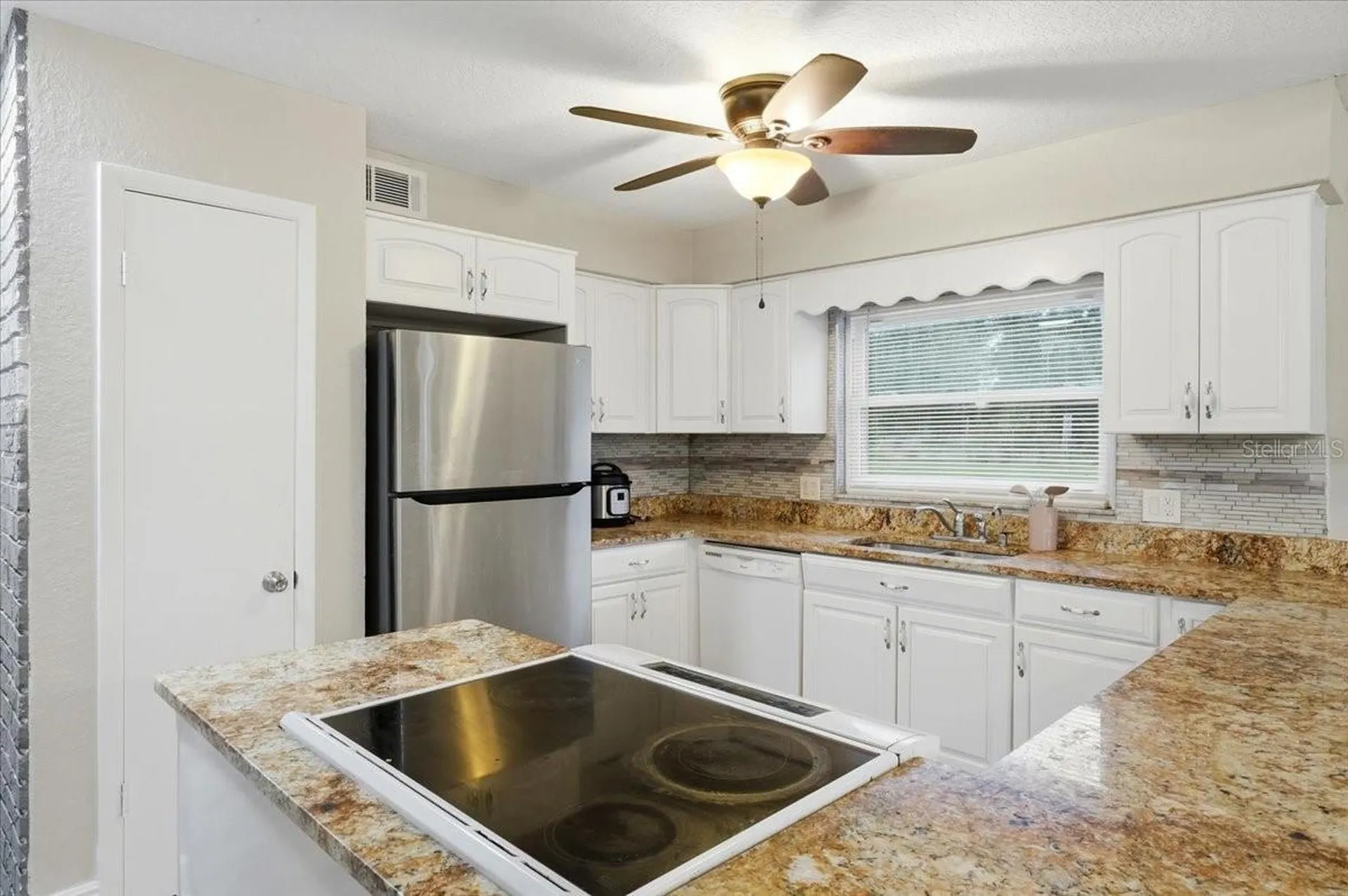 8837 Oakwood Drive Lake Wales FL 33898