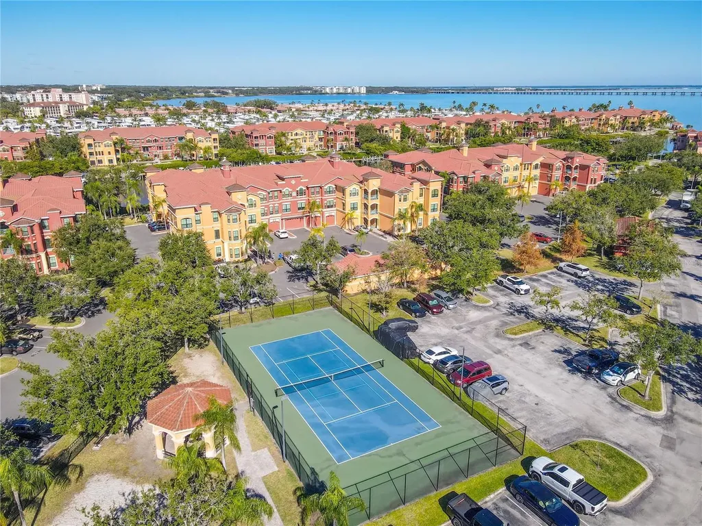2738 Via Tivoli Clearwater FL 33764