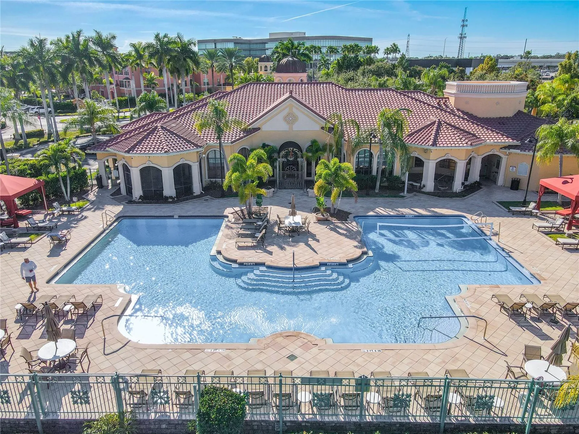 2738 Via Tivoli Clearwater FL 33764