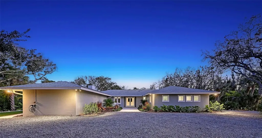 7221 Plovers Way Sarasota FL 34242