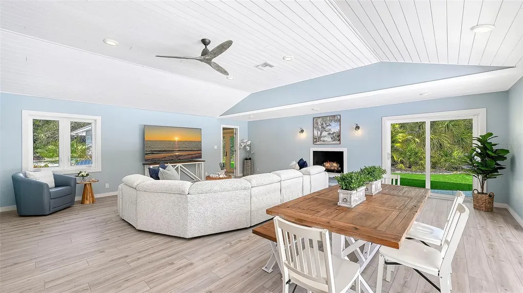 7221 Plovers Way Sarasota FL 34242
