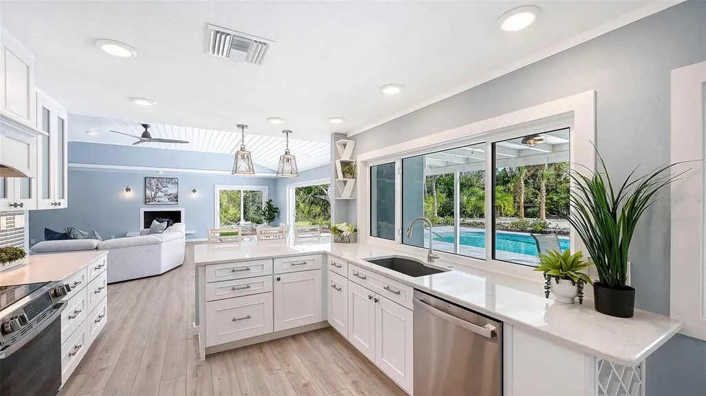 7221 Plovers Way Sarasota FL 34242