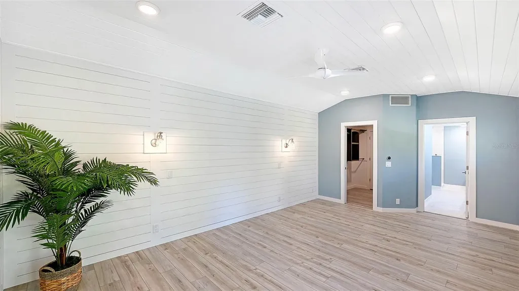 7221 Plovers Way Sarasota FL 34242