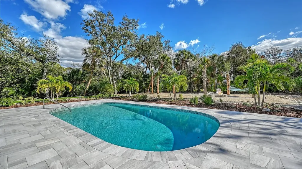 7221 Plovers Way Sarasota FL 34242