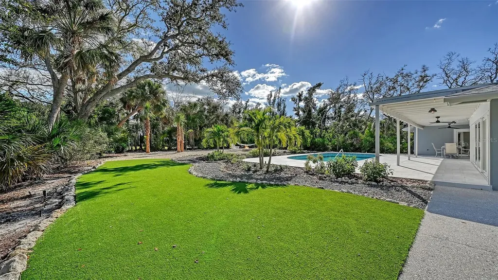 7221 Plovers Way Sarasota FL 34242