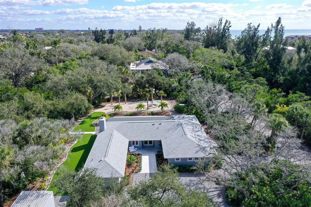7221 Plovers Way Sarasota FL 34242