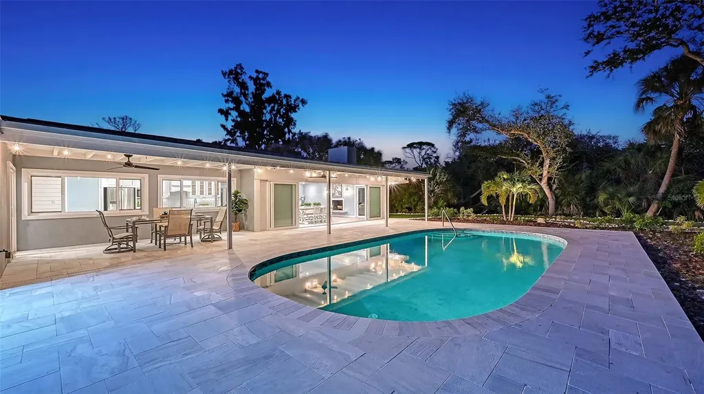 7221 Plovers Way Sarasota FL 34242