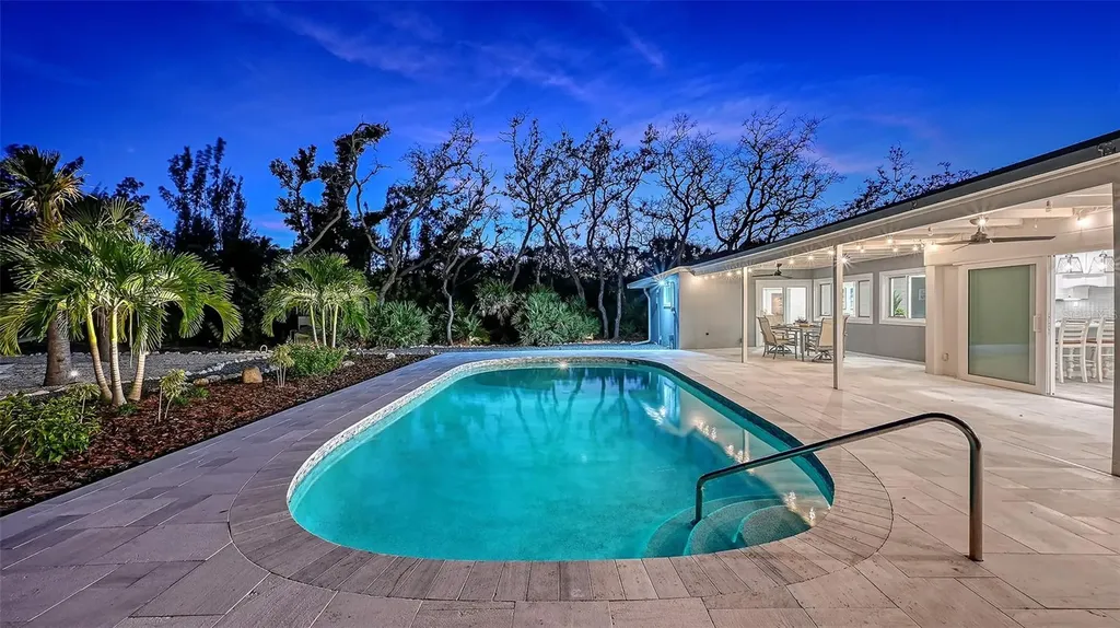 7221 Plovers Way Sarasota FL 34242
