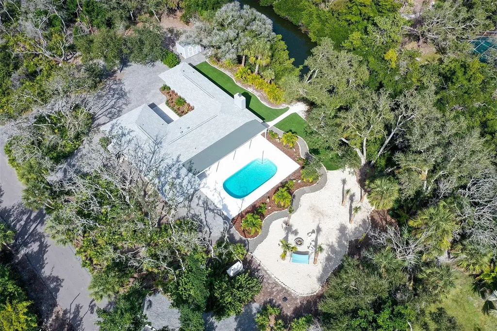 7221 Plovers Way Sarasota FL 34242