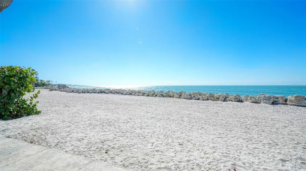 7221 Plovers Way Sarasota FL 34242