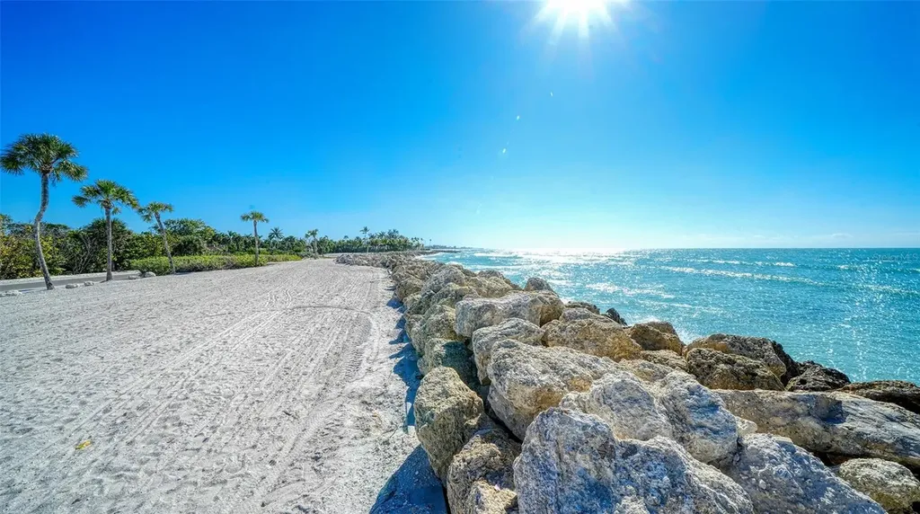 7221 Plovers Way Sarasota FL 34242